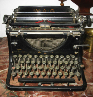 Prodám starožitné psací stroje