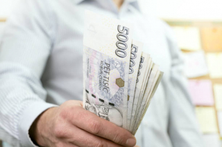 ZÍSKEJTE PŮJČKU S NÍZKÝM ÚROKEM RYCHLE A SNADNO