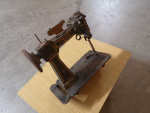 Prodám šicí stroj Singer model 46K1 – sběratelský a historický kus