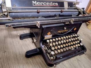 Písací stroj Mercedes